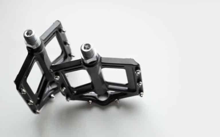 Bike Pedals for Large Feet? (In-Depth Guide)