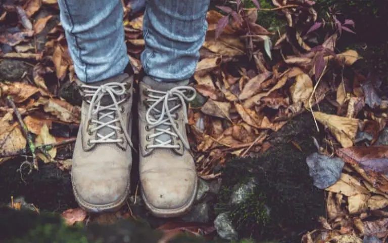 How to Wear Hiking Boots With Skinny Jeans