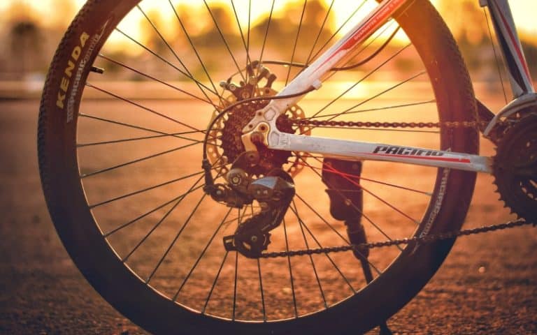 How Thick Are Mountain Bike Brake Pads? (Answered)